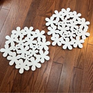 Umbra Designs Wallflower White Metal Floral Cutout Wall Decor Pair